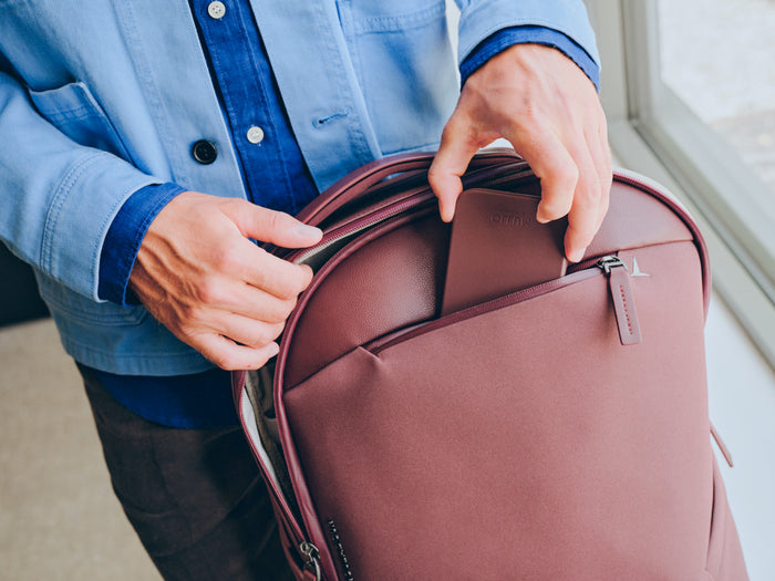 IPHONE 17 Leather Cases