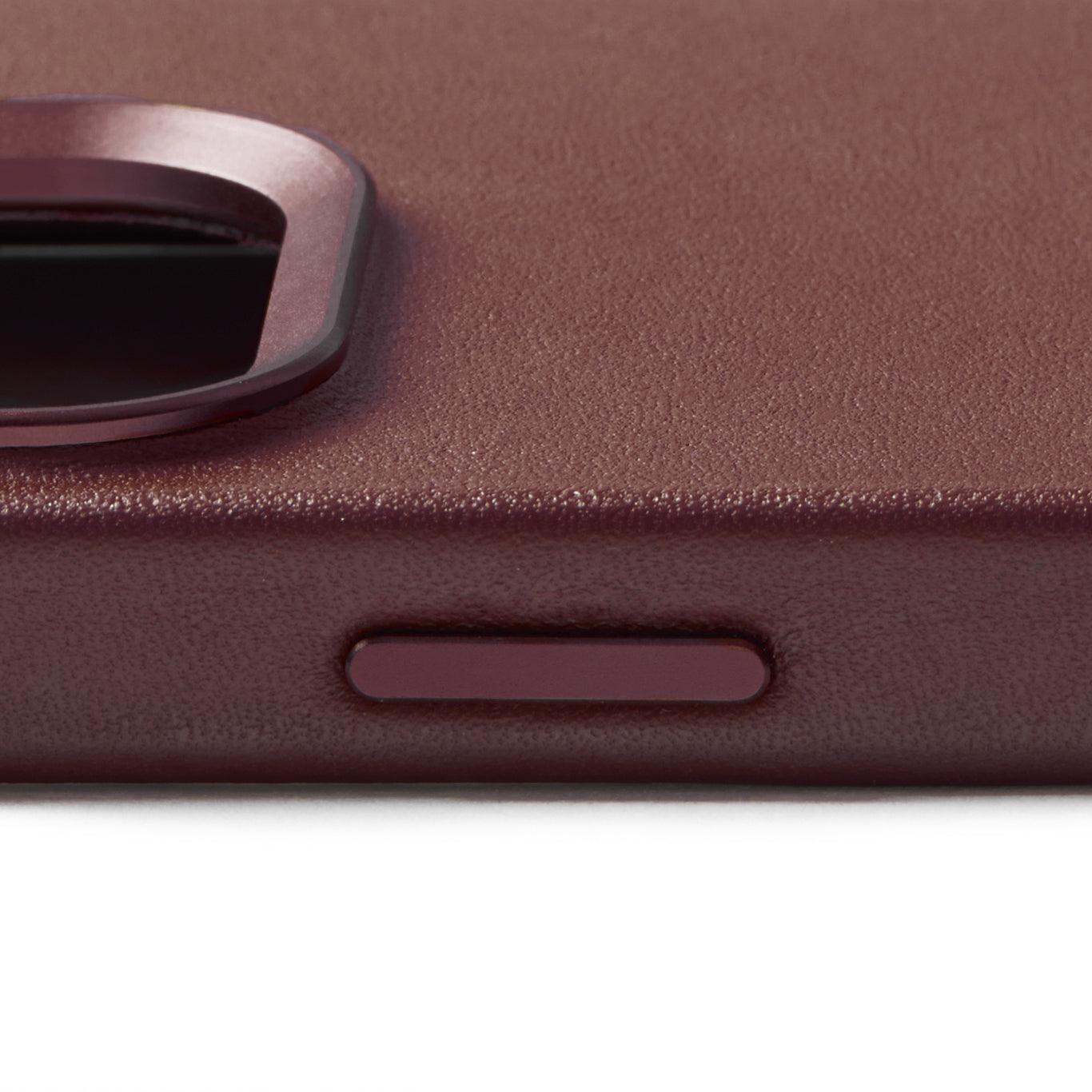 Mujjo Full Leather Case for iPhone 15 Pro, red, side button