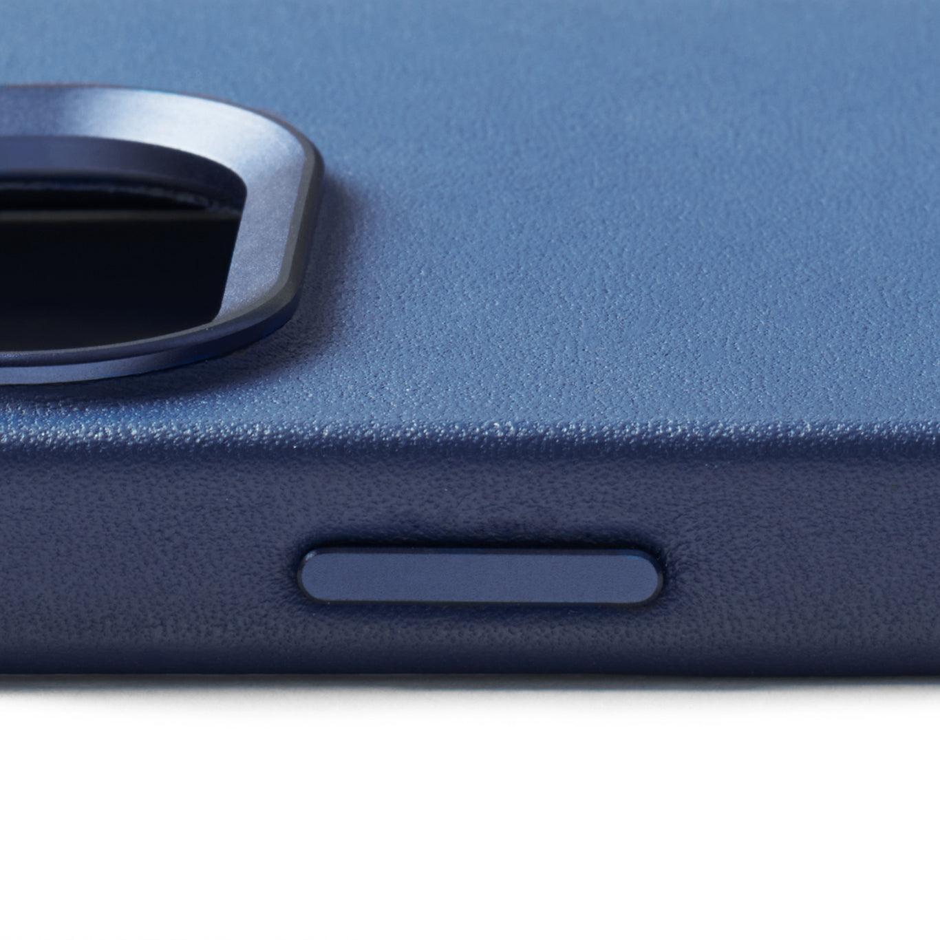 Mujjo Full Leather Case for iPhone 15 Pro Max, Monaco Blue, side button
